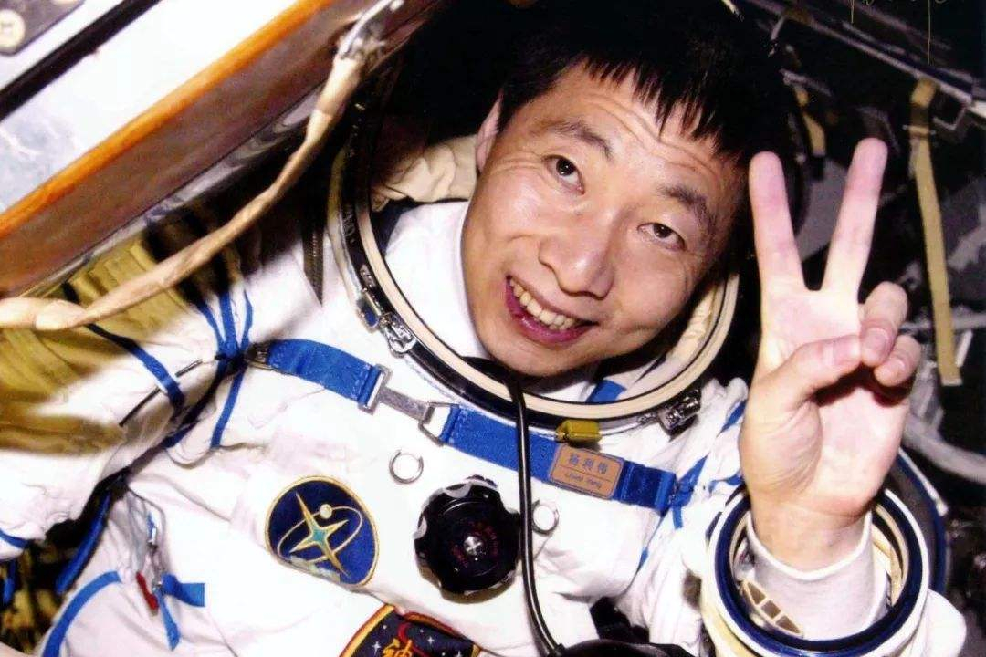 杨利伟在太空中听到神秘敲门声