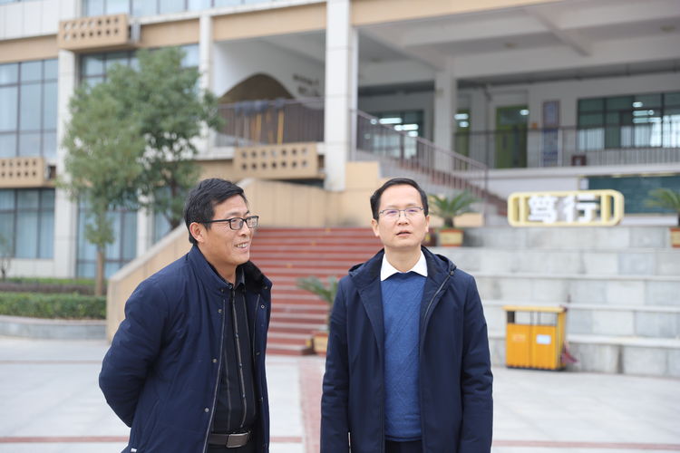 郑州市金水区文化绿城小学：“两区”支教路“郑淅”帮扶情