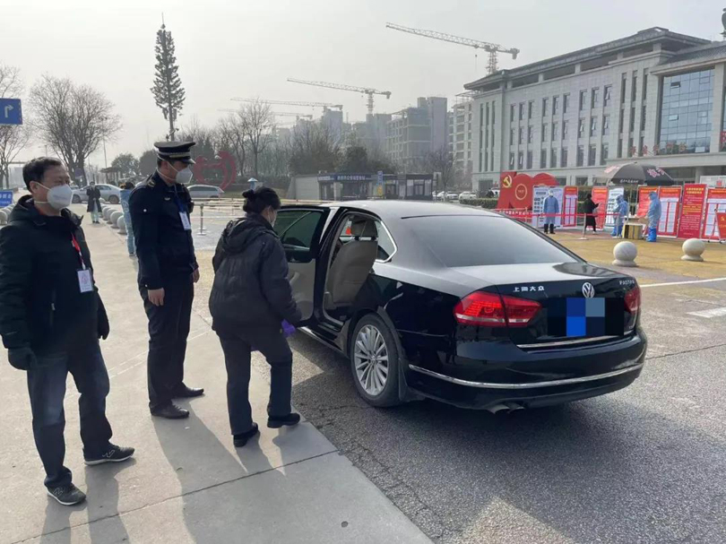 �������ɹ�Ա��������Ա������·�����ǽ����ǡ�ů����