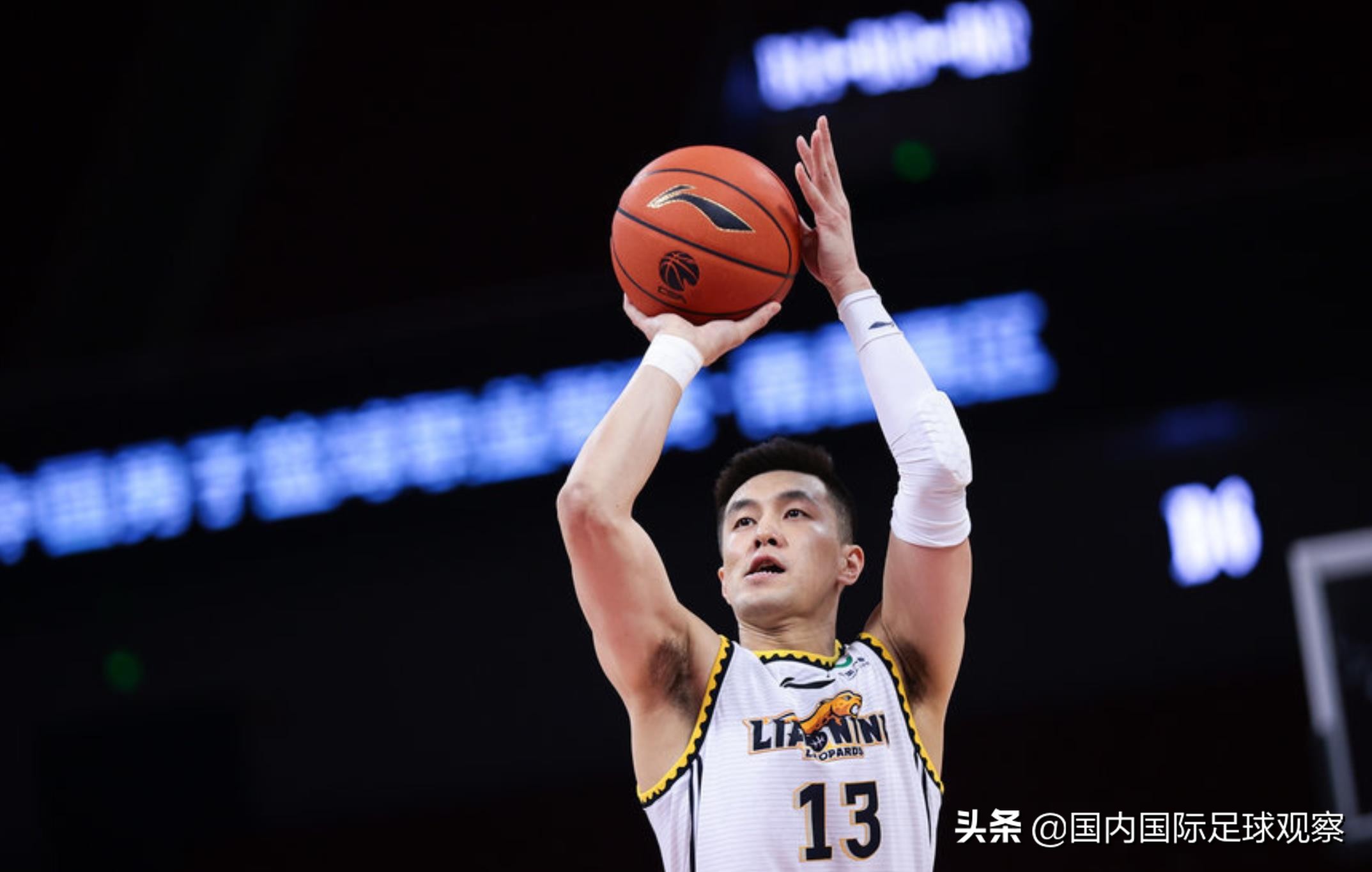 易建联12分!郭艾伦11分)