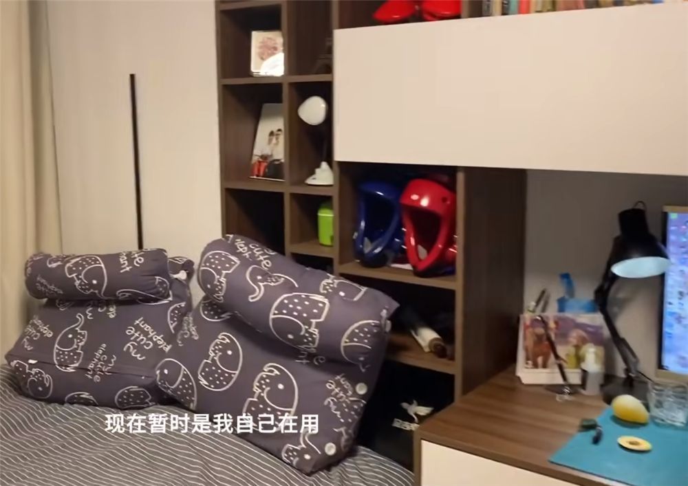 90后“二次元”夫妻的家：轻奢风配上宅文化，俩人住起来太爽了