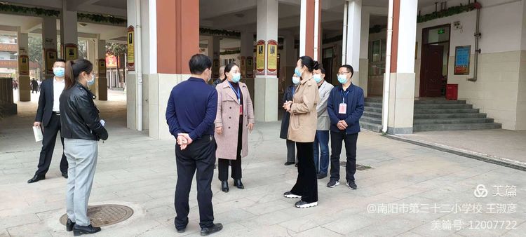 ������ί����������絽�����е���ʮ��СѧУ���������ع���