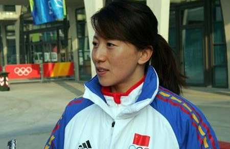 中国哪些运动员夺冠奥运会奖牌（中国首位冬奥金牌得主，15年获56个世界冠军，如今已成为富太太）