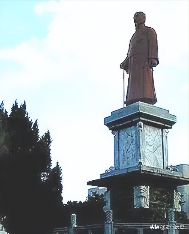 ����12�����������ϯ����ɭ����ȥ��������ʯ�ʴ��ң�����ɵģ�