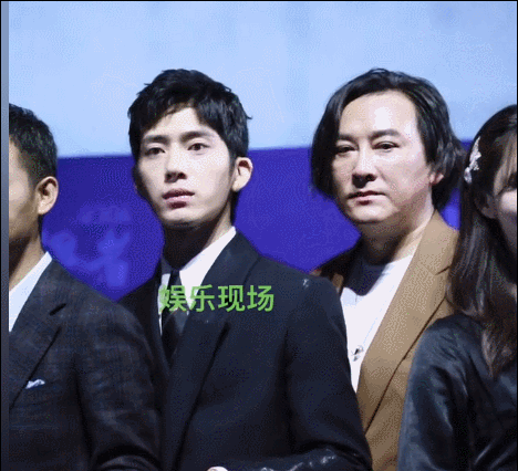 年轻时玉树临风，中年颜值垮了一地，这7位男神亲手砸了童年滤镜