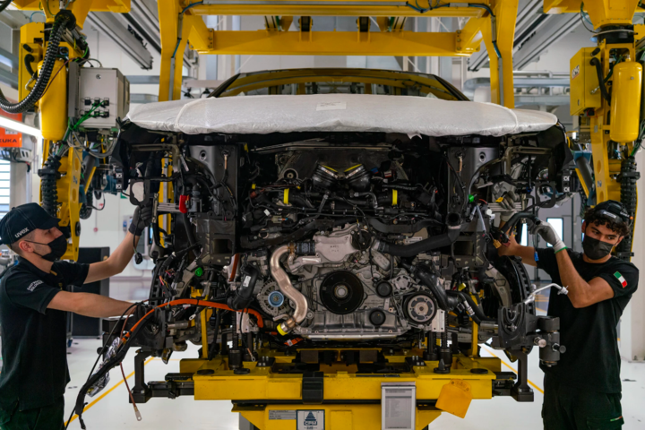 法拉利兰博基尼最后的倔强：改电可以，自动驾驶没门儿