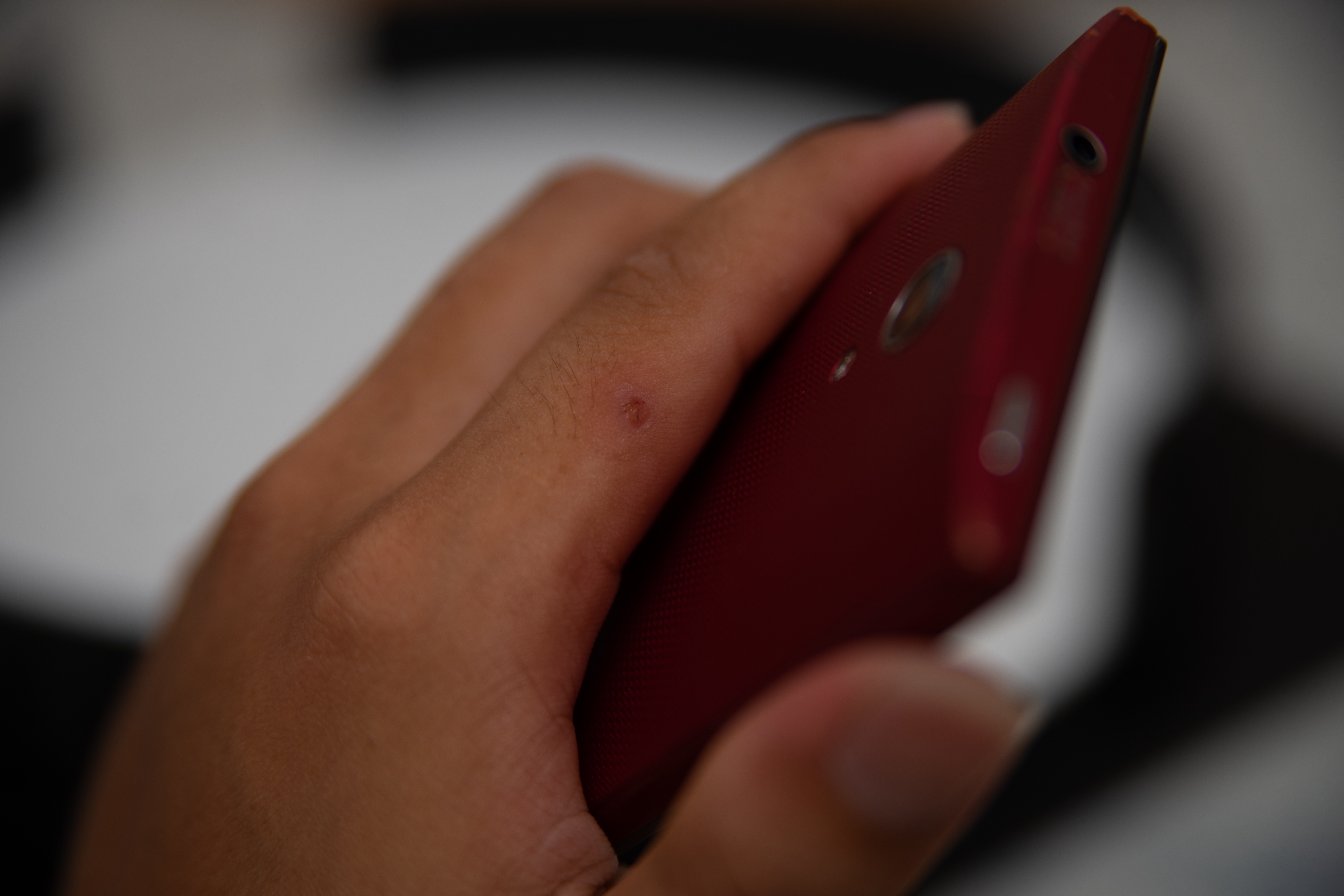 全面屏鼻祖-夏普402sh(外观与屏幕)