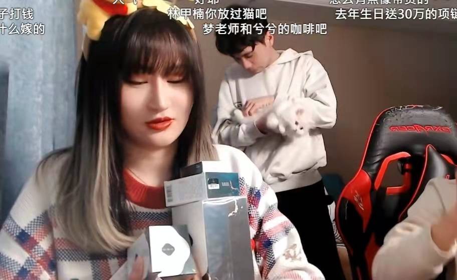 领证后首次给老婆过生日，梦泪送上真挚的祝福，礼物数额刚好1314