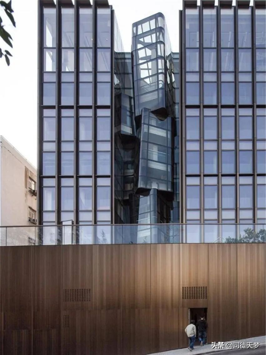 被盗失火，港星的豪宅比他们的花边还好看