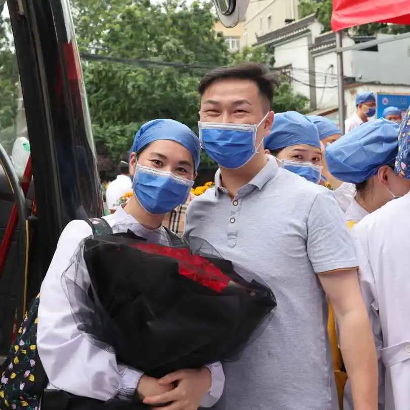 再唱凯歌！江西省人民医院援高安核酸采样队、国家紧急医学救援队（江西）核酸检测队返昌