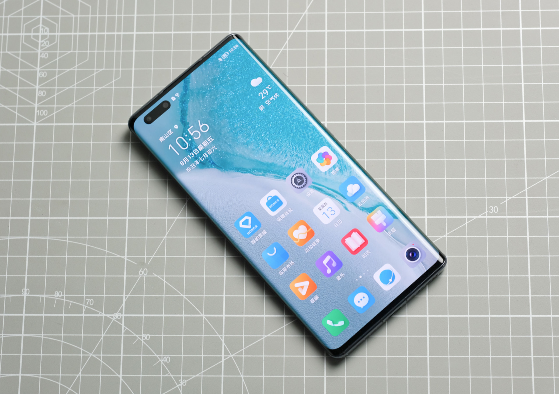2022綜合實(shí)力最強(qiáng)的三款國(guó)產(chǎn)旗艦：年前考慮換機(jī)，選它們準(zhǔn)沒(méi)錯(cuò)