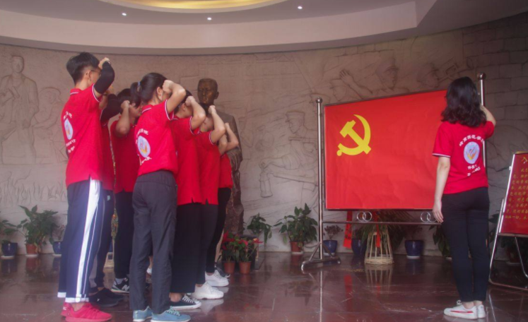 大一申请入党太着急？毕业生含泪表示：错过就来不及，要把握时机