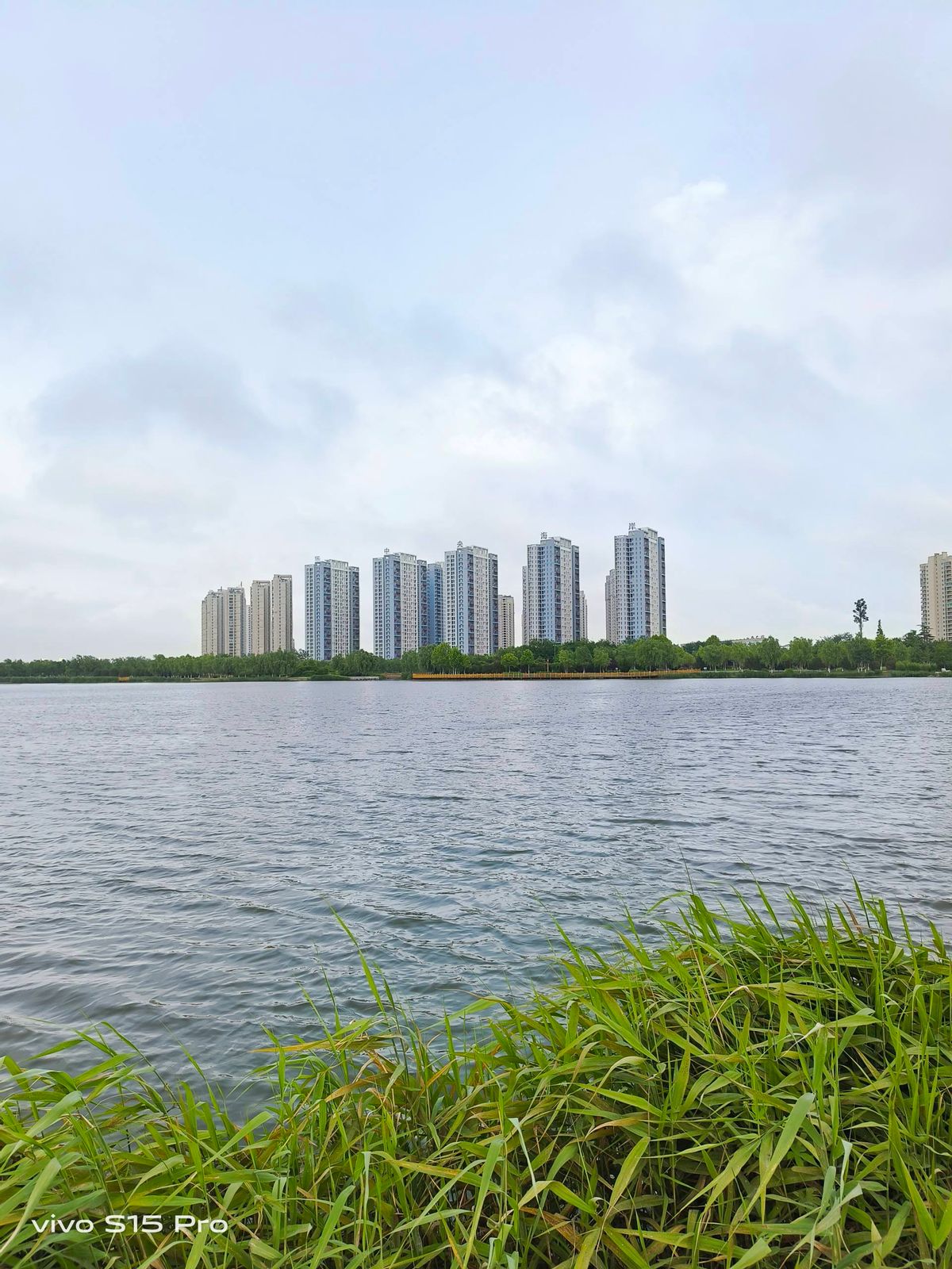 vivo S15 Pro体验：性能迎来亮眼提升，名副其实的“全能甜品”