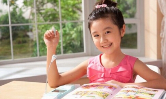 “点读机女孩”又火了，自曝英语四级没来得及准备，分数超出预期