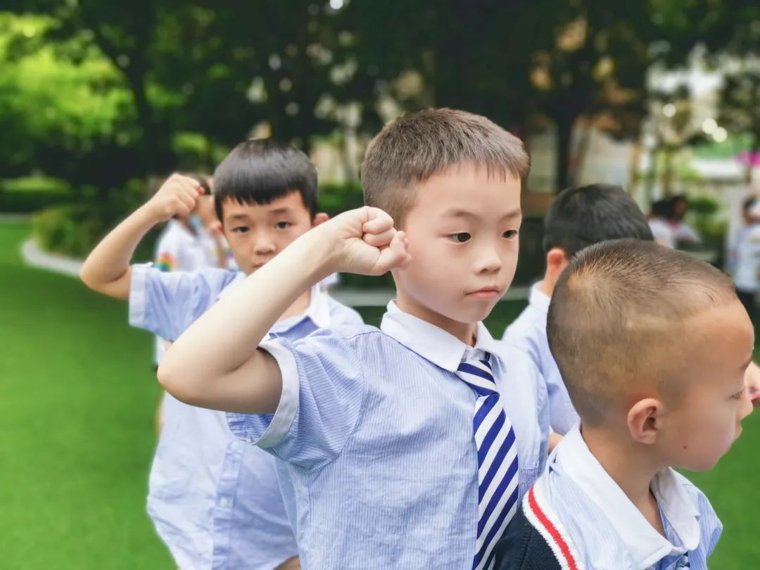 少年心向党 入队争先锋｜永安小学举行一年级分批入队闯关活动