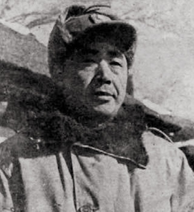 傅作义与陈明仁，为何在军中待遇差距很大？