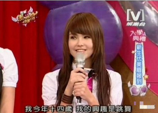 “天王娇妻”昆凌：嫩模出身嫁给周杰伦，七年三胎仍输侯佩岑？