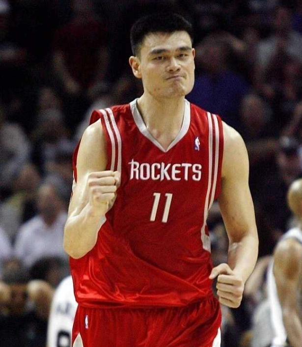 姚明nba队友有哪些（这才是NBA最强外籍球星阵容！内线姚明+约基奇 后卫纳什+妖刀）