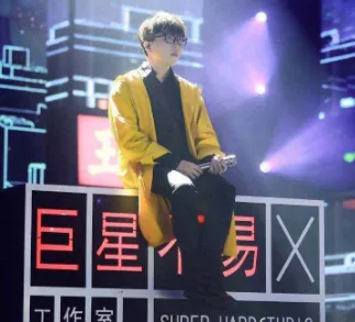 从男护士到好歌手，母亲离开10年以后，毛不易终于可以让她放心了