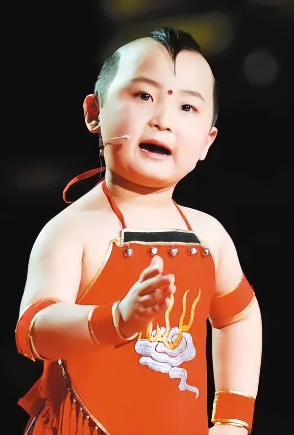 盘点那些被资本毁掉的童星，年纪轻轻身患绝症，还被注射抑制针