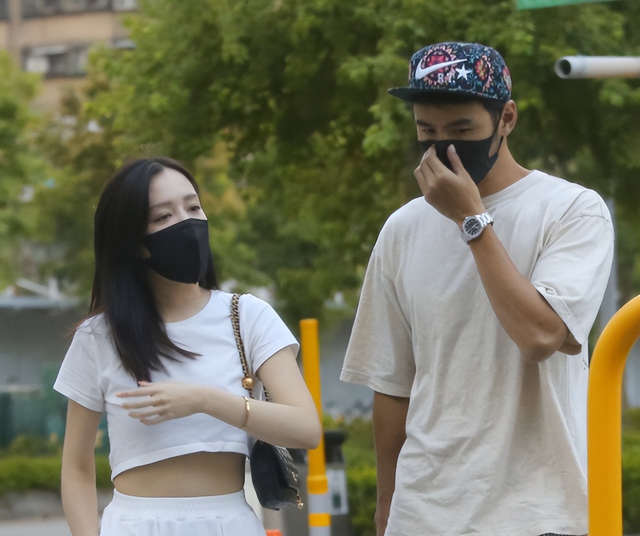 阮经天认爱4个月已分手，与小14岁嫩妹新恋情曝光，做回情场浪子