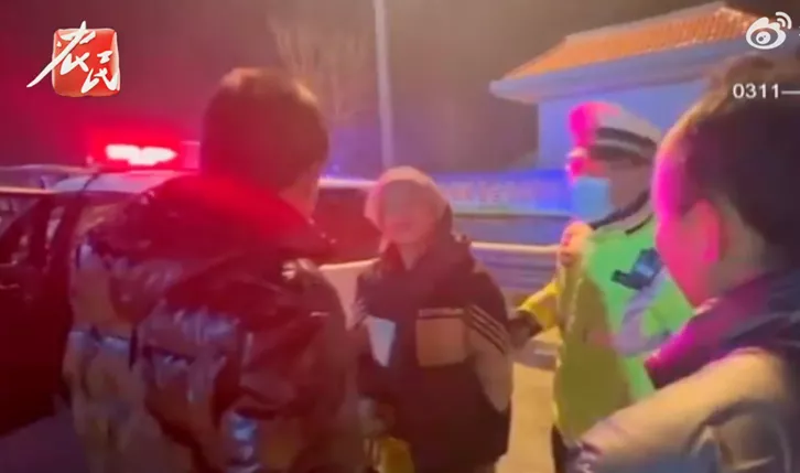 仝卓高考舞弊案细节曝光！教育局工作人员安排他人伪造材料【三分钟法治新闻全知道】