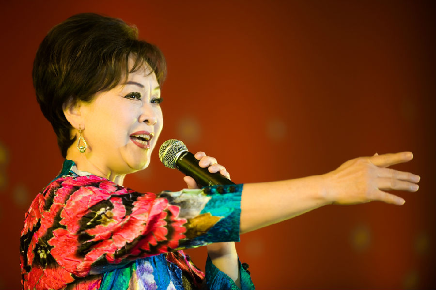 李谷一的孩子(歌手李谷一:与金铁霖离婚后难以割舍,再婚后,很难对得起