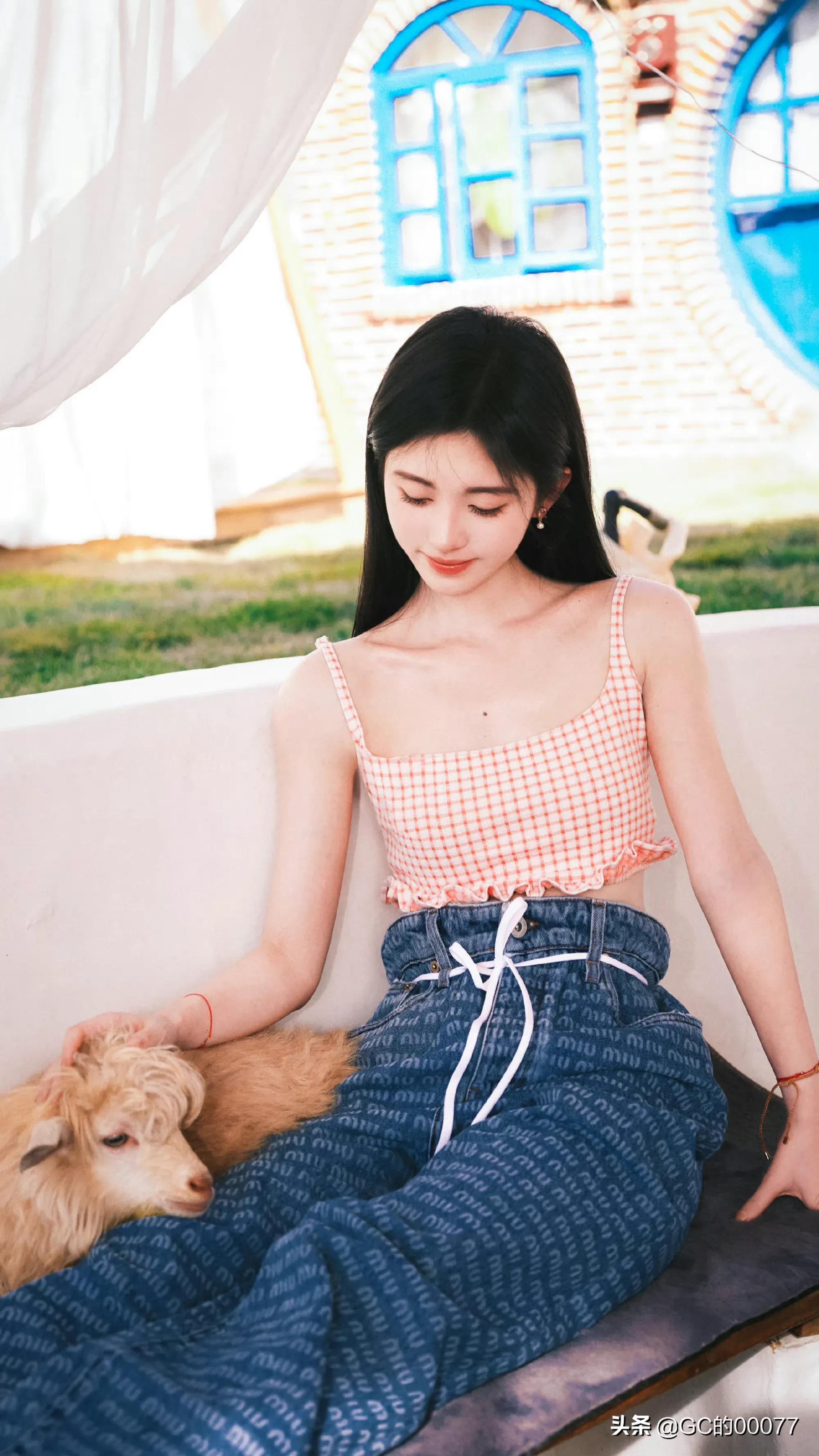 明星图片鞠婧祎