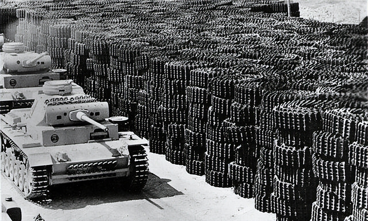 二战时美国为与德国争钨矿石，市价300元1吨，美国直接出价7500元