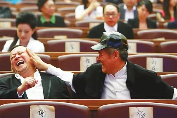 宋丹丹中国足球小品（小品演员火力全开，影视演员居中调停，中国足球，一开口就输了）-趣拿体育