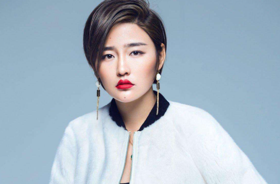 2005年11月25日,魏三和随行人员在长春开车违章,在和交警李永强交涉时