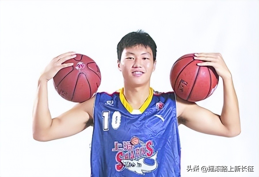 邓华德上海男篮（2010年李根赛前和对手单挑被邓华德痛骂！离队之后状态如开挂一般）