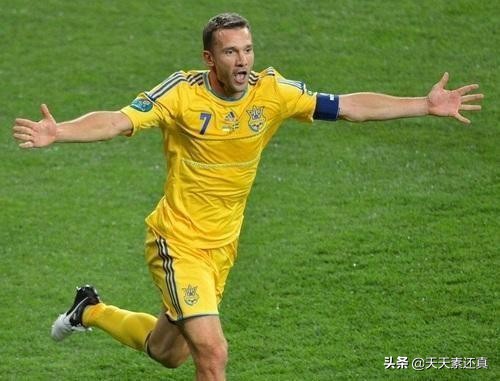 世界杯哥伦比亚对希腊（新世纪世界杯有三支球队，小组有一场大败，仍以第二的身份晋级）