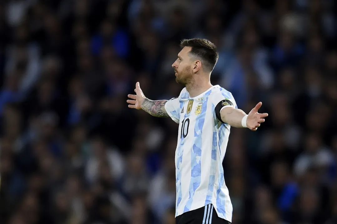 世界杯和什么被称为两大顶级赛事（世界杯的绿茵场上，铺满了黄金）-华海博客