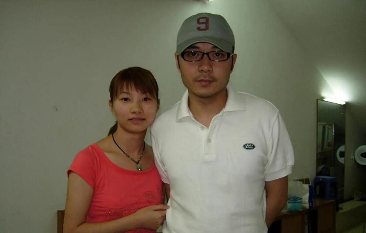 林菁从事过编辑和导播的工作.