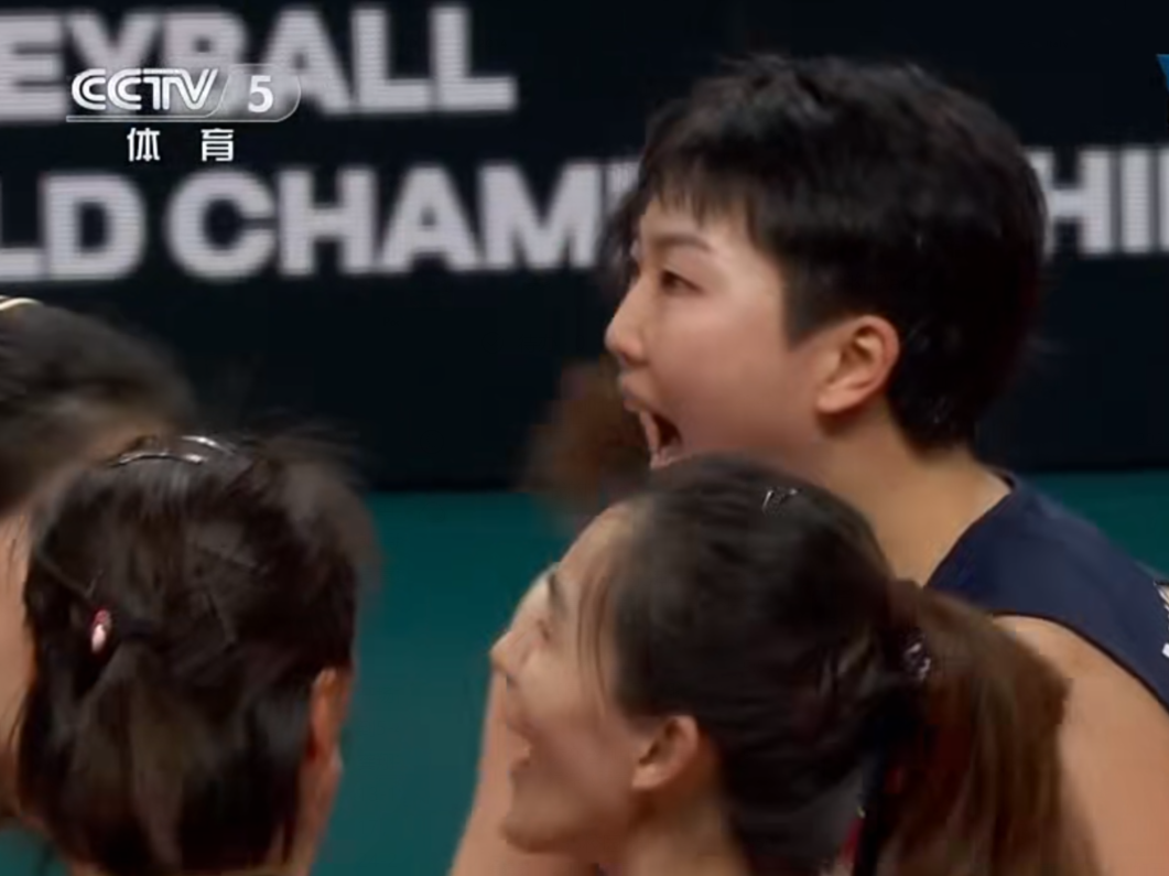 中国女排与日本比赛(中国女排3-0日本取3连胜升D组头名！蔡斌复仇之战解气 李盈莹19分)