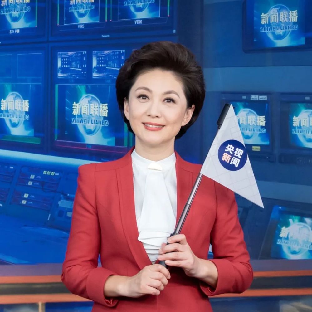 央视主持人海霞亮"新身份",老公是大名鼎鼎的他,女儿比妈还美