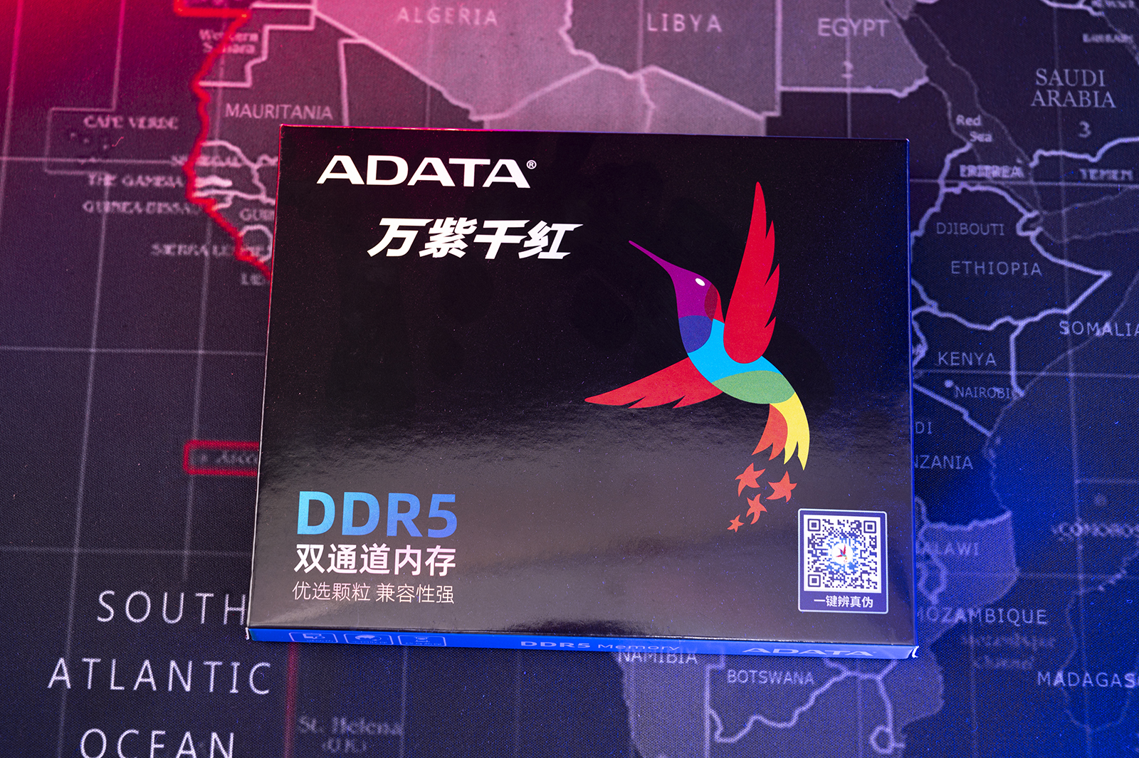 将高性能释放为生产力，高带宽DDR5带飞十二代酷睿平台