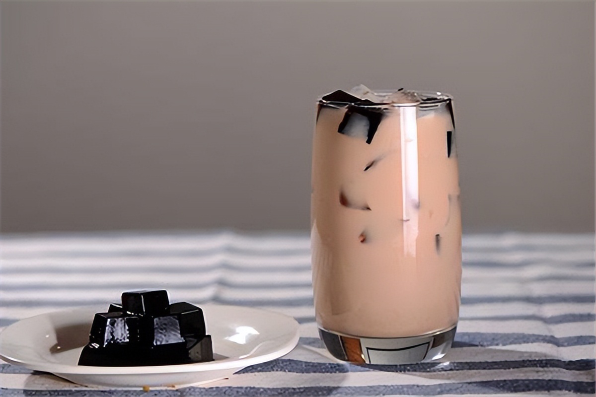 前有贤合庄，后有天然呆，茶饮加盟如何避雷？