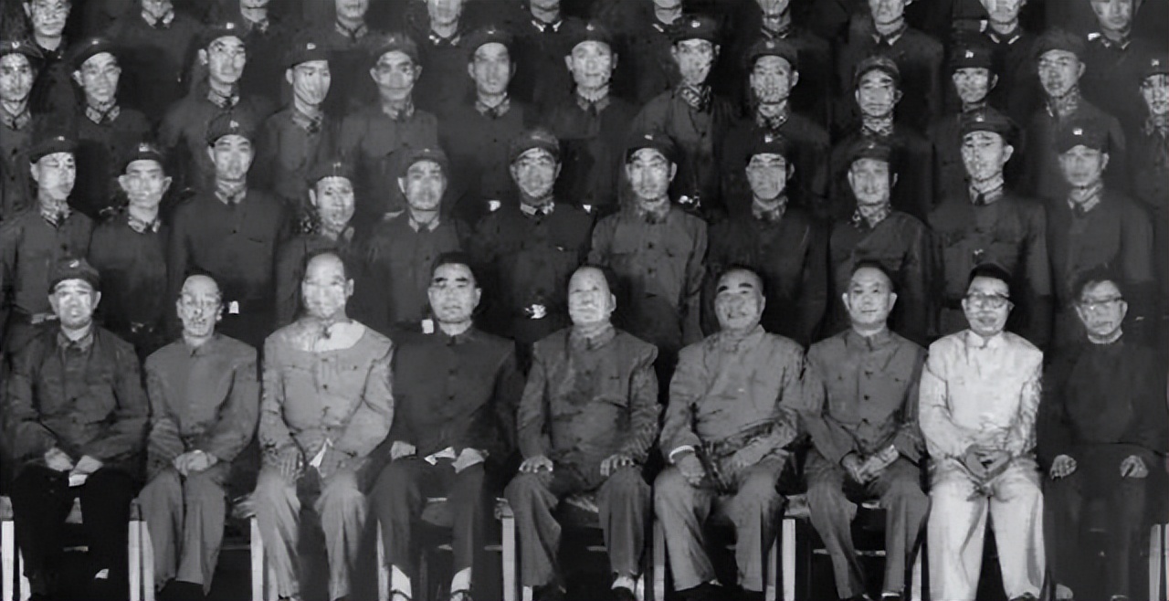 我军唯一的大校营长：主席特批，打落一架敌机，军衔上就加一颗星