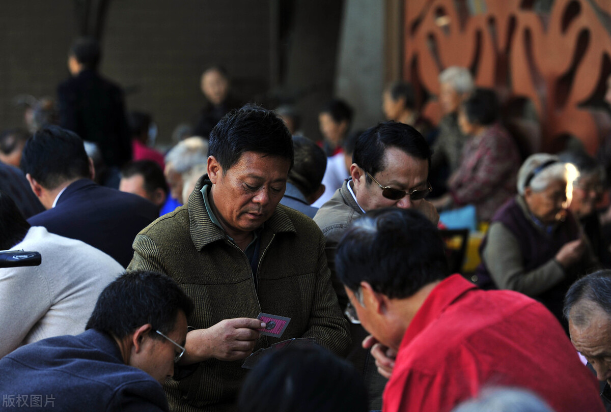 為什麼有人說,農村春節打牌賭錢,無論輸贏,其實都是輸家