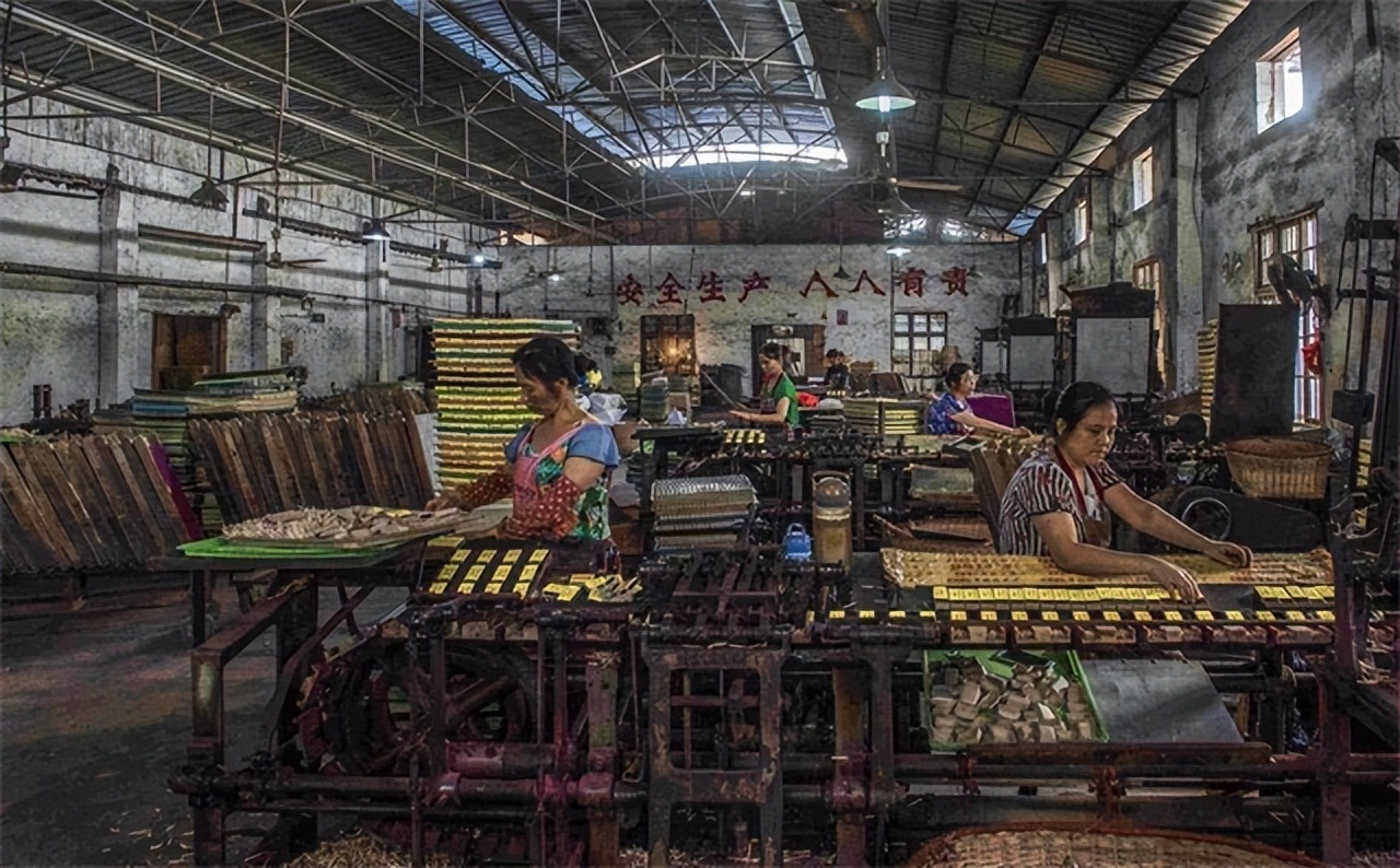 父亲抛弃，母亲改嫁，农村少年619分考上985：不让去世的奶奶失望