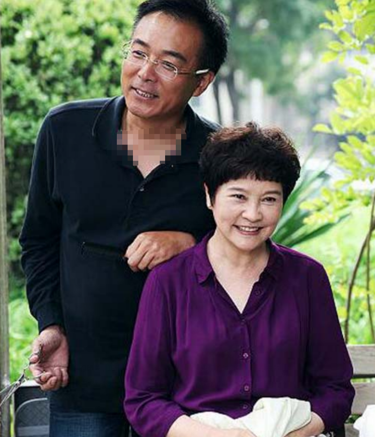 演员谢园:无儿无女去世2年后,遗孀邱悦的选择令人泪目