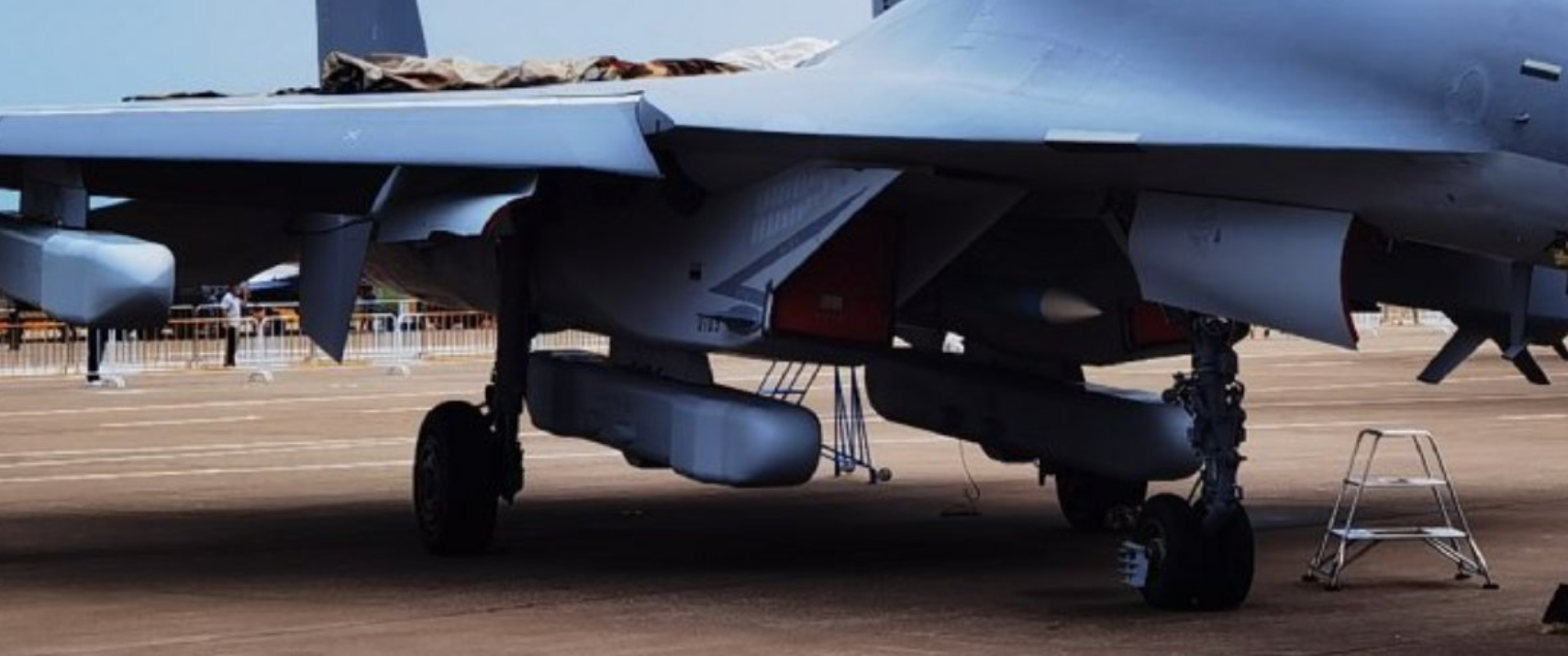 ��F-35C��ǿ��Ÿ���׹������ר�ң���16D������������ž�������