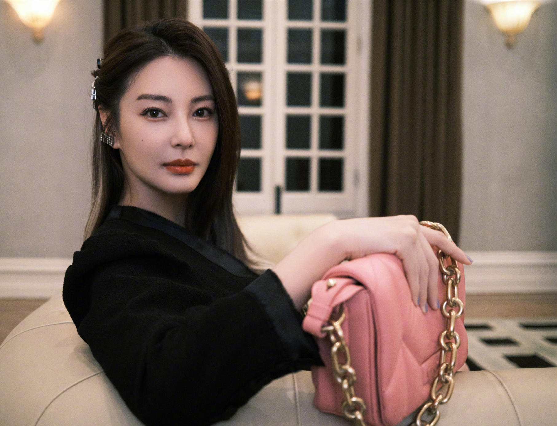 大眼睛、双眼皮才是真美女？这些单眼皮女星不挨那一刀照样好看