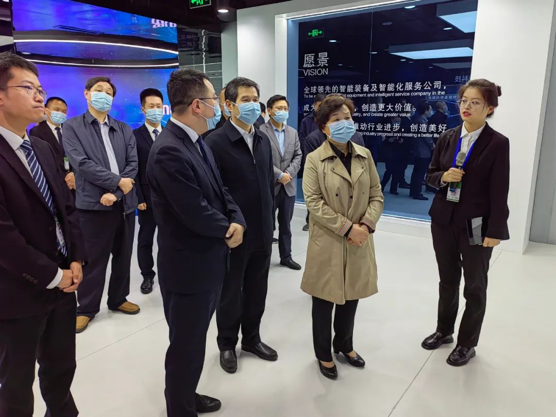 南阳市人大常委会专题调研（卧龙）座谈会召开