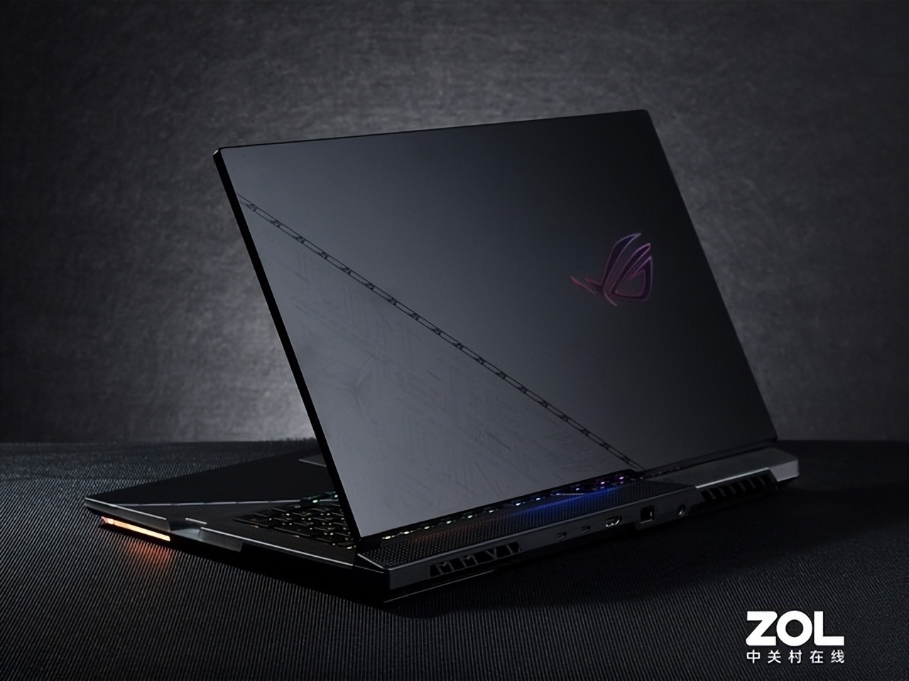 用27999元的12代酷睿i9顶级游戏本办公玩游戏是一种怎样的体验