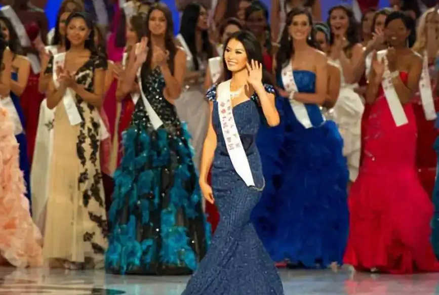 “世界小姐冠军”于文霞出身农村，2012年夺冠，后来投身公益事业