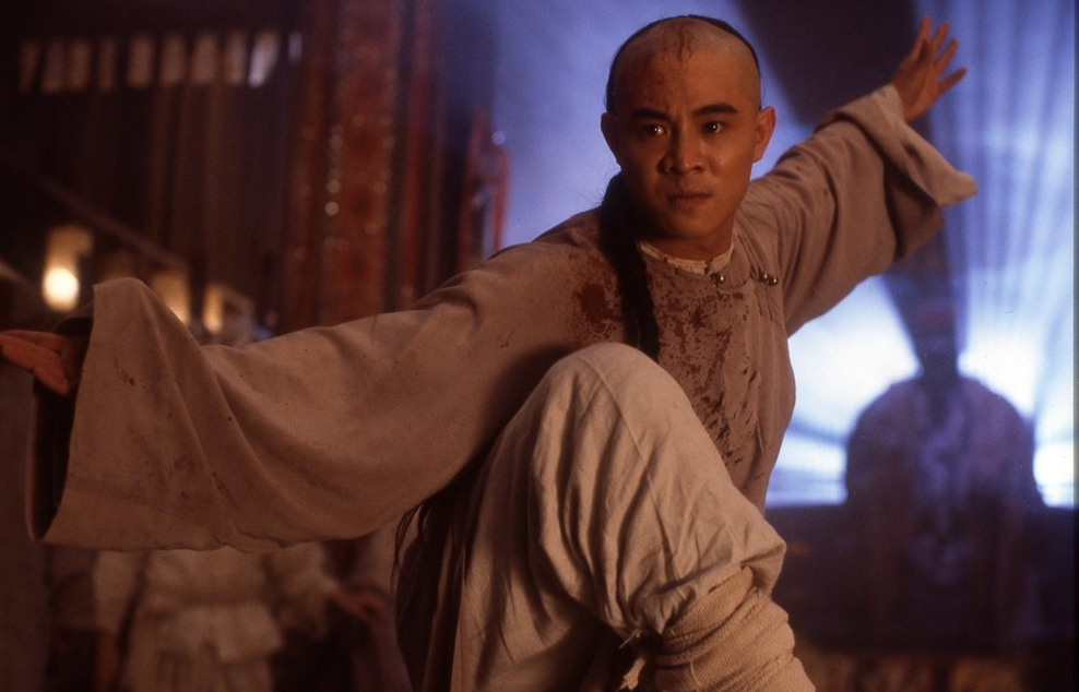 他有多牛?捧起了香港电影的半壁江山,李连杰,赵文卓都叫他恩人