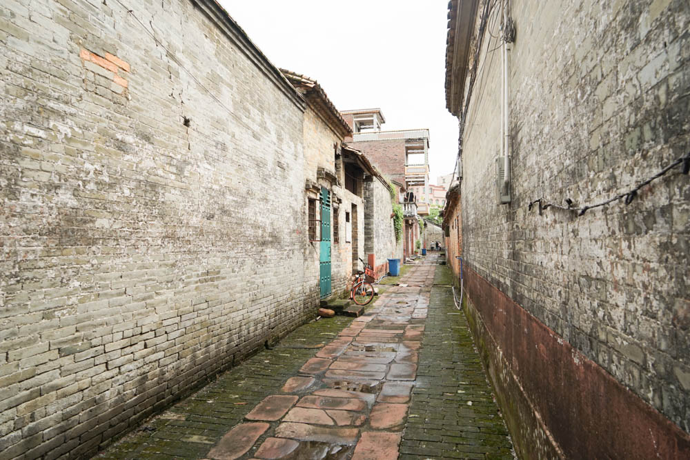 在东莞繁华市中心还藏着一个百年古村没有保存完整的祠堂绝美